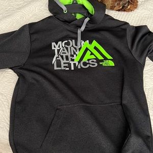 Mens Northface hoodie size medium